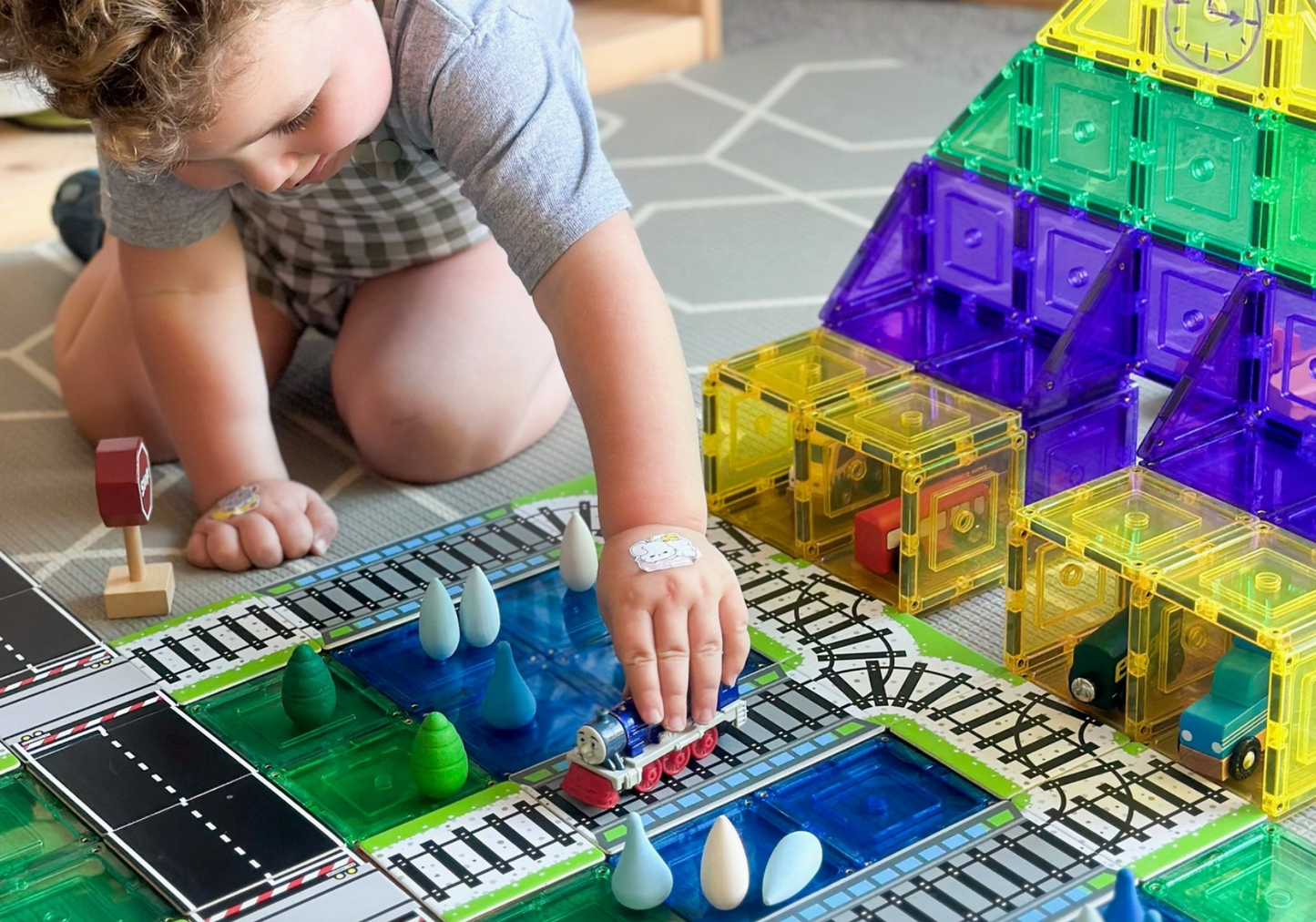 Learn & Grow - Magnetic Tile Topper - Train Pack (36 Piece)