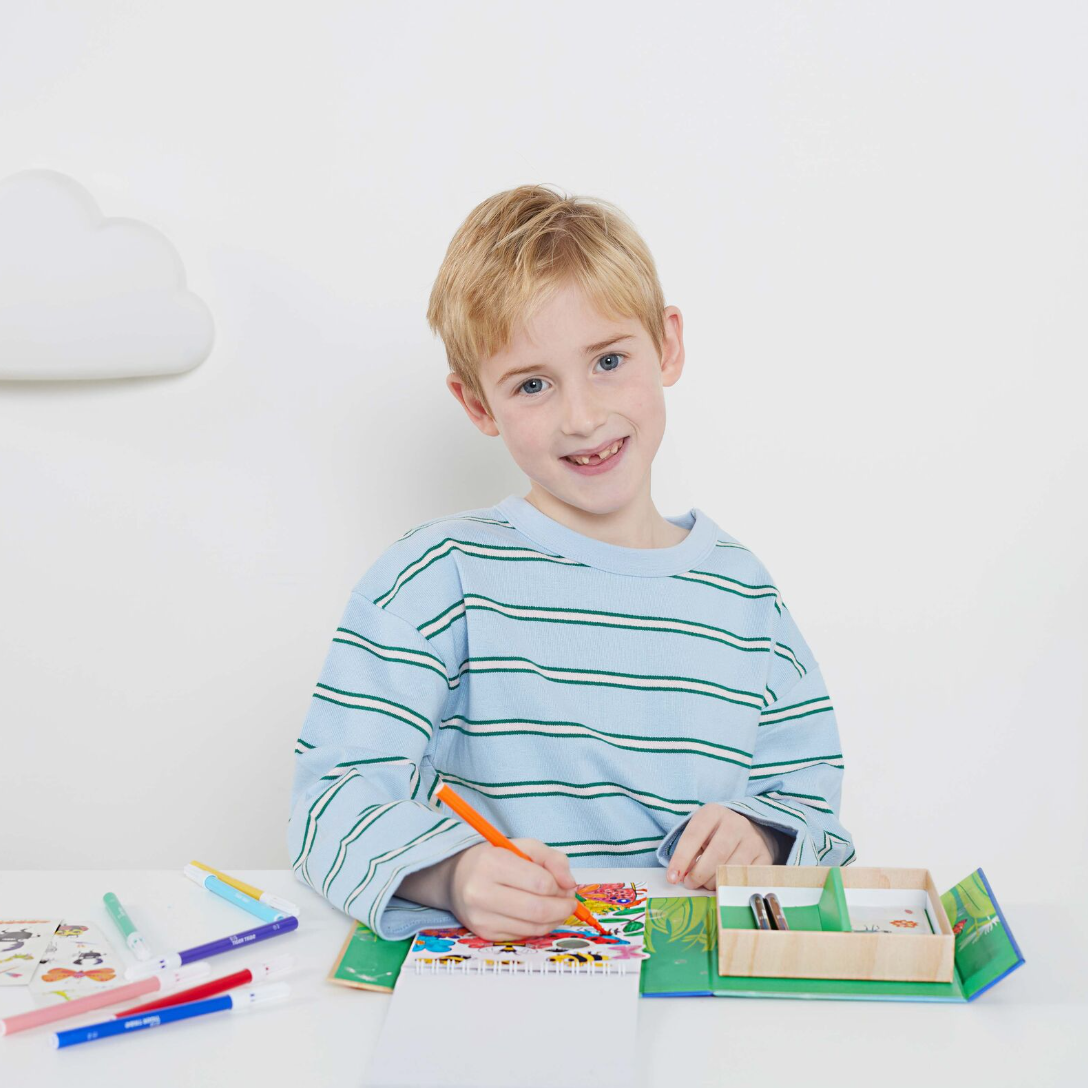 Colouring Set - Backyard Bugs