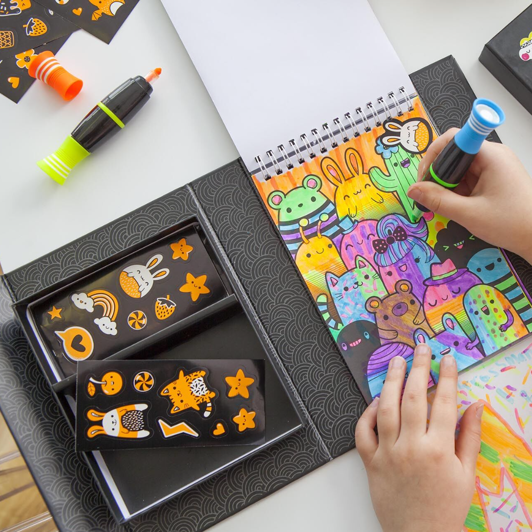 Neon Colouring Set - Glow Friends